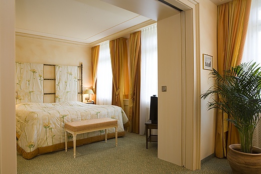 Exclusive bedroom | BAUR WohnFaszination